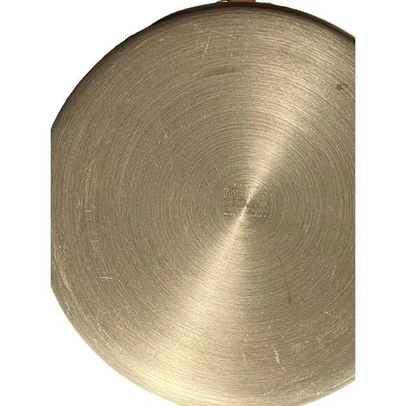 5 QT Calphalon 12" saute pan. Textured cook surface  !!!!!!CLEAN!!!! - Picture 10 of 10